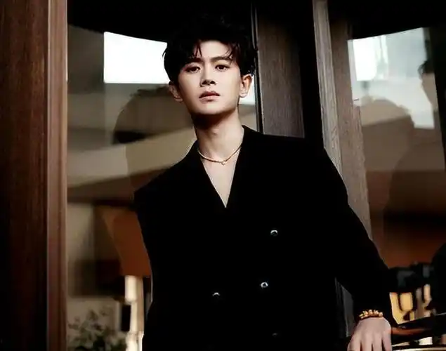 同样是欢瑞旗下艺人对任嘉伦杨紫成毅差距一目了然