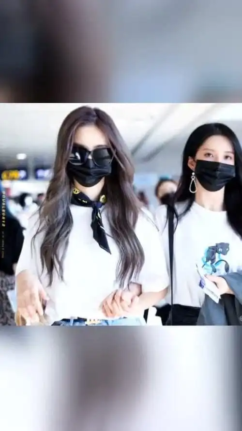 徐艺洋和刘些宁牵手合集我好羡慕