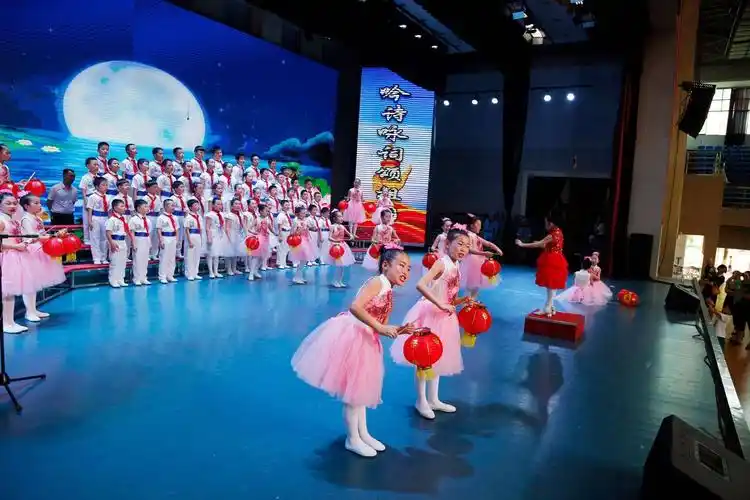 娄底三小 三年级(六)班六一节文艺汇演.