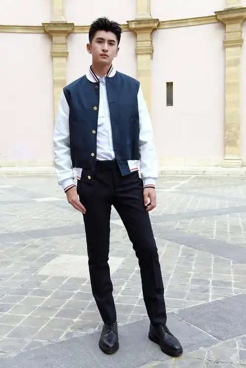 张云龙时尚风格百搭阳光帅气高大帅气引人注目