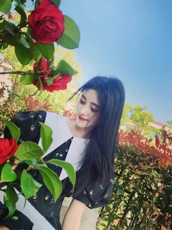 #今天长这样 #鞠婧祎微博更新了 尽管你身材纤弱,娇小,说话 - 抖音