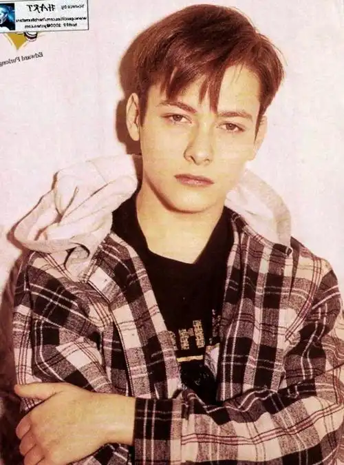 给发福毁容前的爱德华弗朗整个图楼,好喜欢他空洞迷离像沉浸在什么