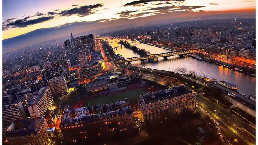 巴黎美丽的城市景观在黄昏壁纸,高清图片,旅游景点-桌面城市