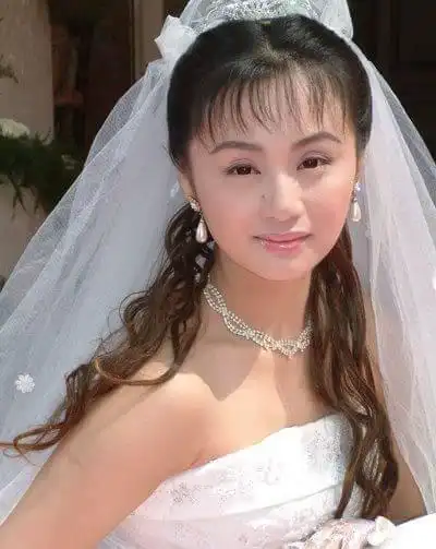 曹颖一主持人演员歌手