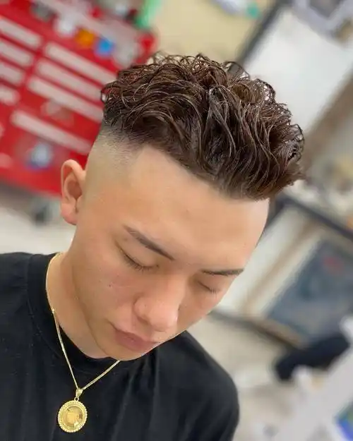 新时尚男士发型24款,越看越有型,简直帅炸了_头发_头顶_造型