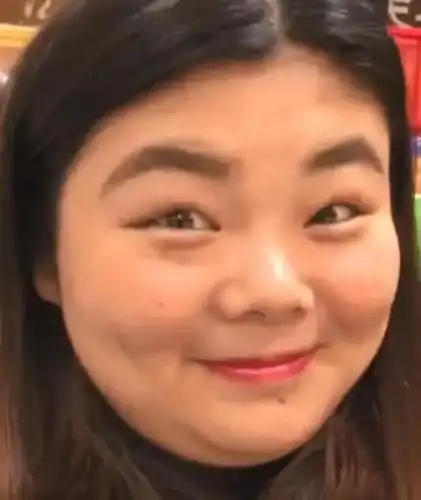 小姐姐网恋大方发丑照本以为这是真实长相见到本人还是被骗了