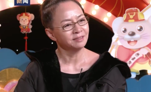 宋丹丹含泪告别春晚舞台,她的时代落幕!春晚小品舞台后继无人?