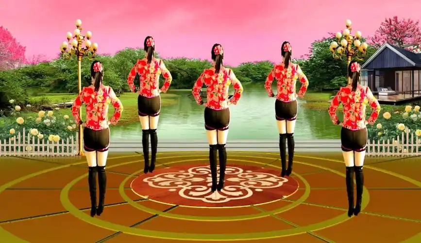 一首感恩歌《想对妈妈说》父母恩情比天大,歌曲好听舞蹈优美大气