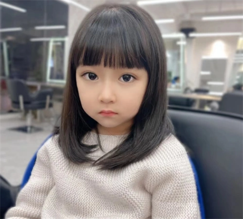 小女孩可爱短发 个性俏皮bobo头_儿童发型 - 美发站