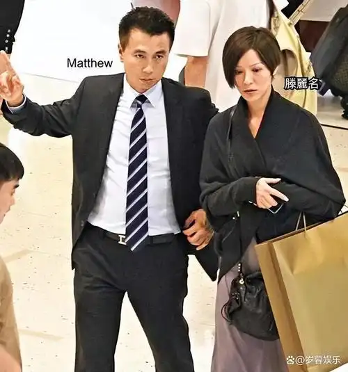 渣男现世报腾丽名贵妇式包场滑雪魏骏杰接连被绿转战内地带货