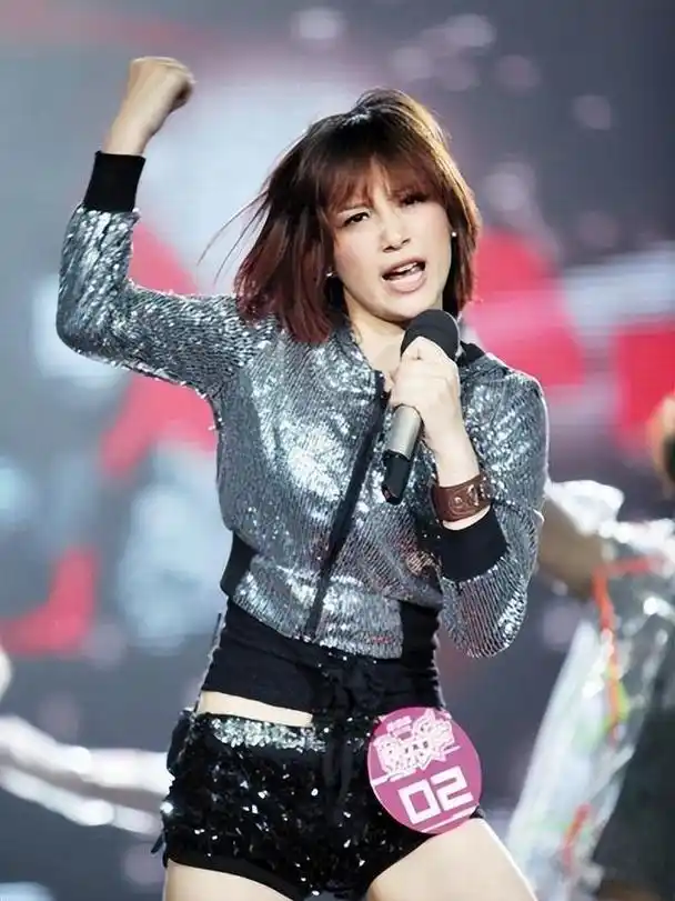 21岁就走上了人生巅峰,之后的李斯丹妮再没能走上过这个位置.