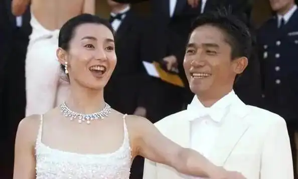 "真富婆"刘嘉玲:住4亿豪宅戴千万珠宝,大婚为何不请刘德华