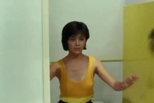 关之琳演技最炸裂的一次,面对这样的镜头却纹丝不动,网友:佩服