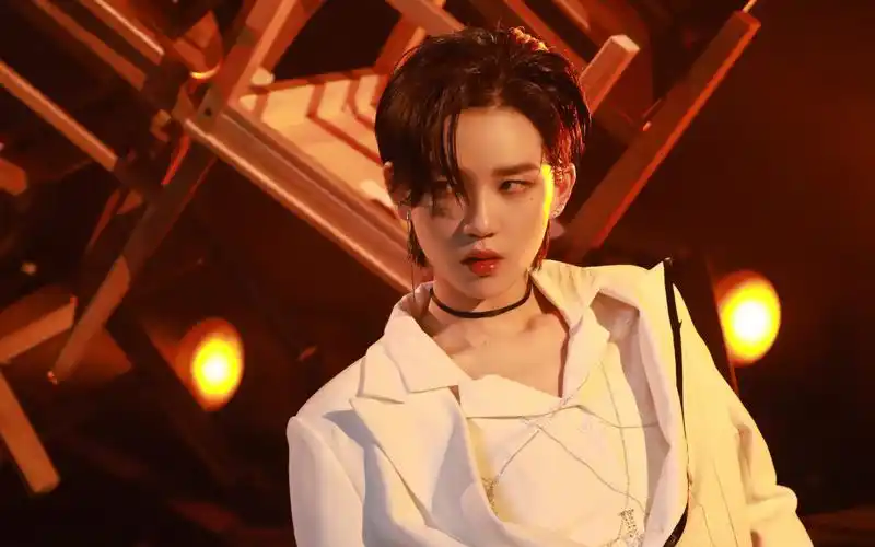 陆柯燃青春有你礼盒开箱