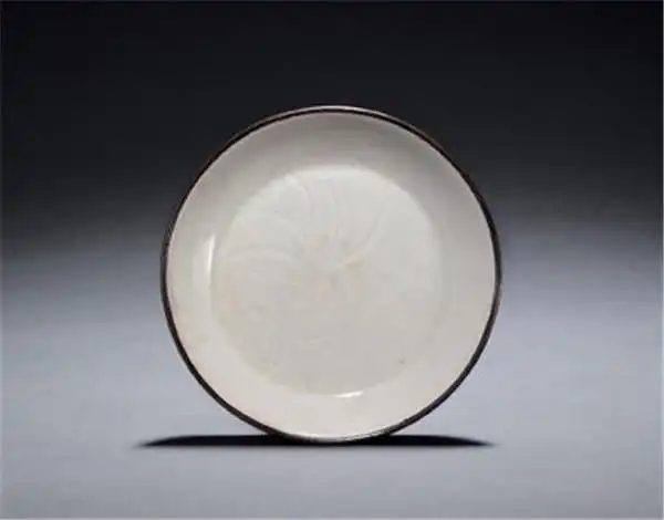 定窑瓷器开片一种因缺陷而形成的高等级之美
