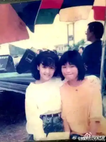 辟谣贴发几张周慧敏小时候到青少年时期的照片