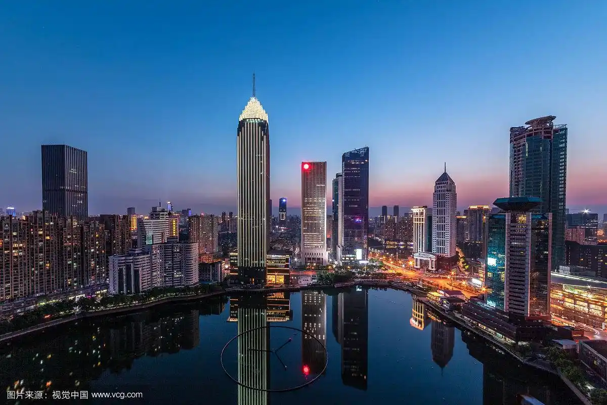 武汉中央商务区,称武汉cbd或王家墩cbd,位于江汉区王家墩