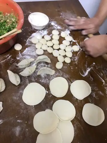 包饺子,除夕夜吃饺子寓意团圆吉祥,平安美满!