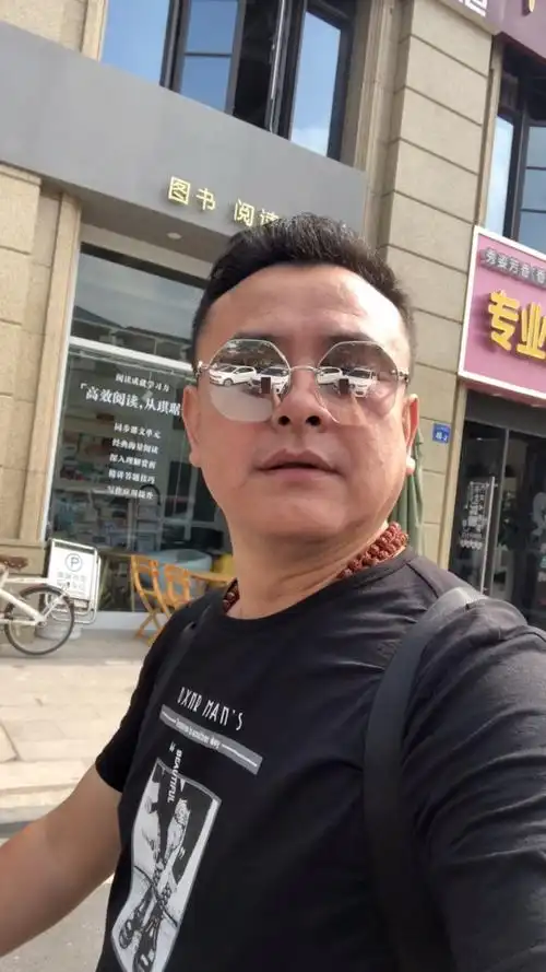 四十多岁的男人,本色出演