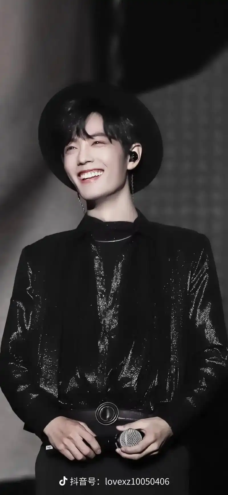 看了余生被肖战的笑容治愈一切#肖战笑容动态壁纸  - 抖音