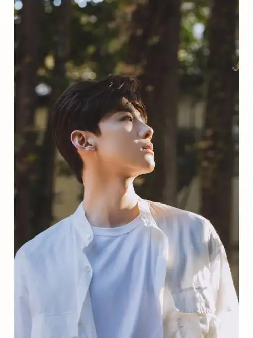 白敬亭78侧颜鲨