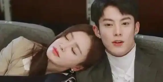 秦岚:体验了萧亚轩的快乐!凭熟女魅力把内娱小鲜肉"撩