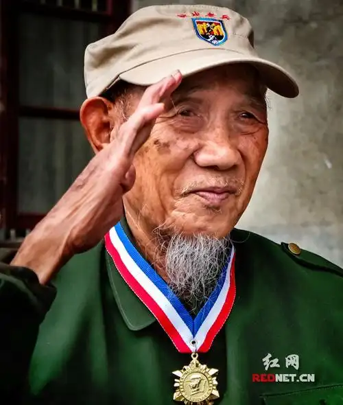 "最美中国人"各族群众笑脸展示部分作品欣赏