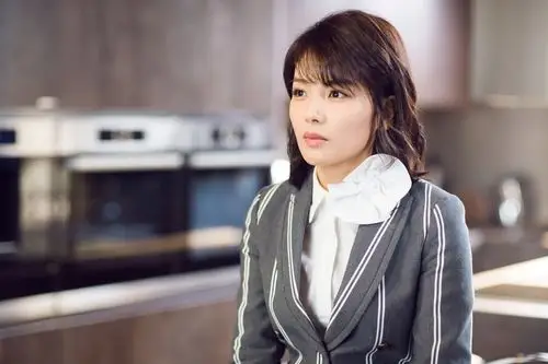 冷色调也能更时尚 《欢乐颂2》刘涛穿搭大改造