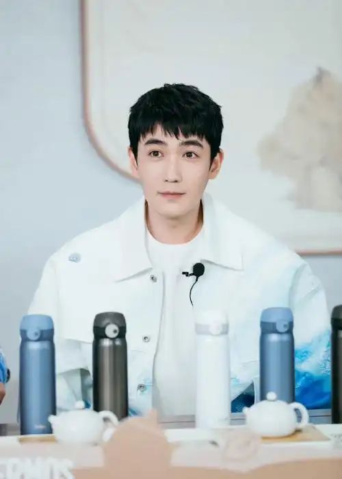 朱一龙 不要低估自己瘦下来的决心#完美的骨相,无论胖瘦都特别帅!