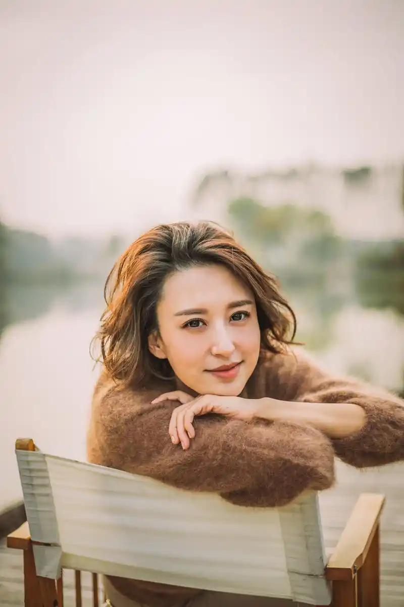 张蕾图片 央视主持人张蕾写真图片