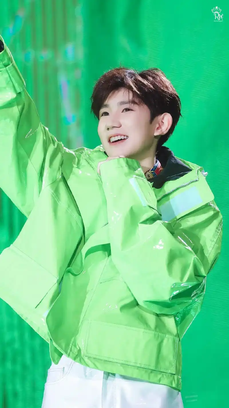 王源粉丝混哪个圈 可爱正主给你答案!_光波