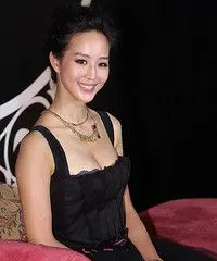 张钧甯性感爆乳 挺c奶大突破(组图)