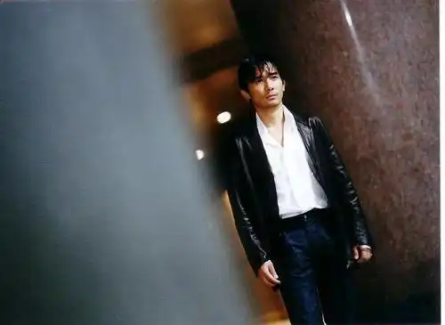 梁朝伟长这样!梁朝伟长这样!