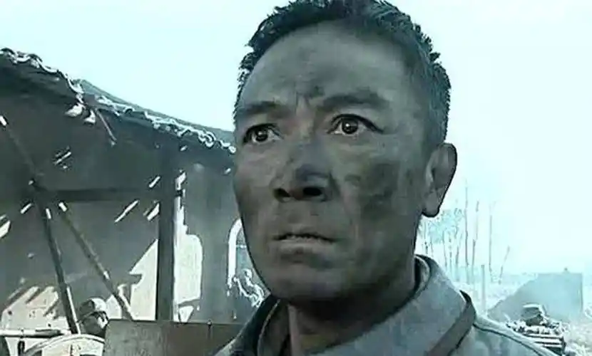 所以,李云龙这个没文化的"泥腿子",却有着革命者的勇敢和缜密的思绪