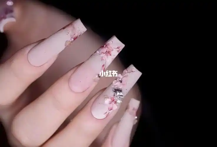 设计师款美甲款式