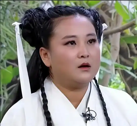 这一次暴瘦50斤后闯荡好莱坞的贾玲撕开了沈腾的尴尬处境