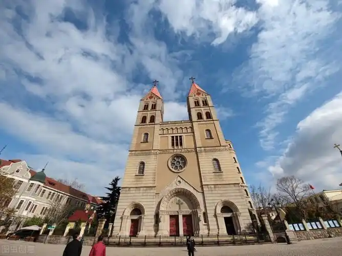 电影《送你一朵小红花》爆火,易烊千玺邀你打卡拍摄地青岛_腾讯新闻