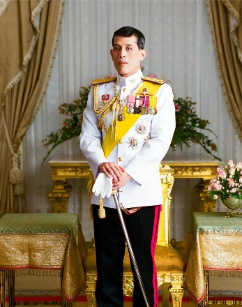 泰国国王67岁生日加冕已有3个月庆贺活动好有心