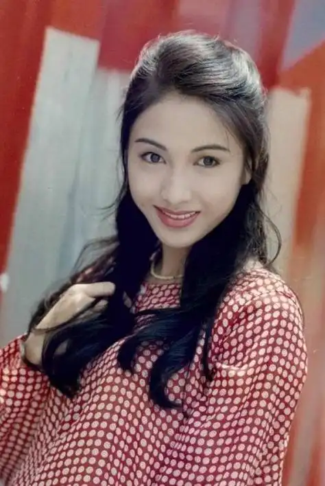 黎姿嫁给残疾富豪一家5口3人残疾风光背后几多心酸