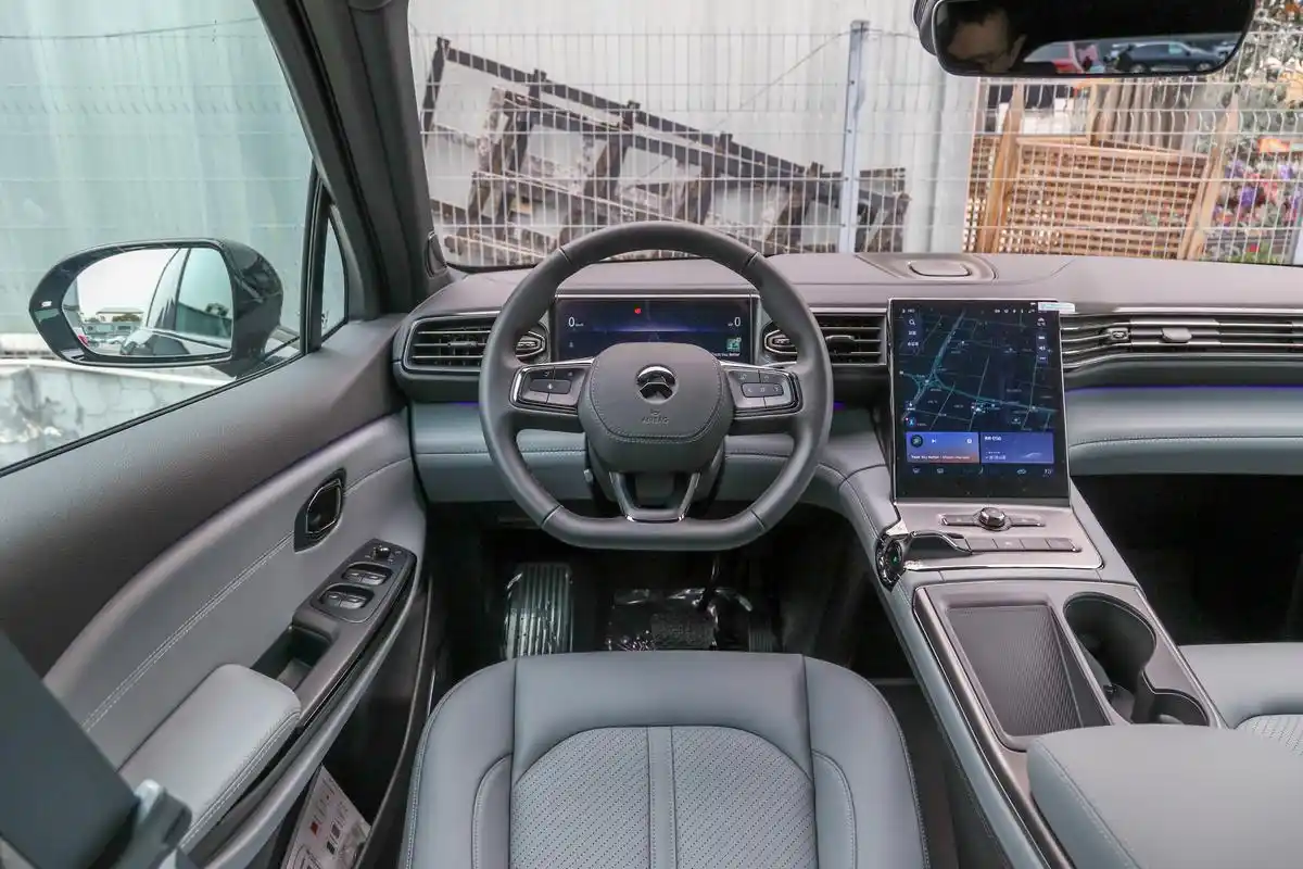 蔚来es6车头_内饰_雷达