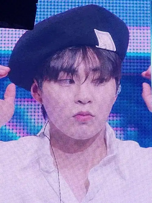 【theqoo】昨日生日粉丝见面会中的exo xiumin,哥状态好好爱了爱了!