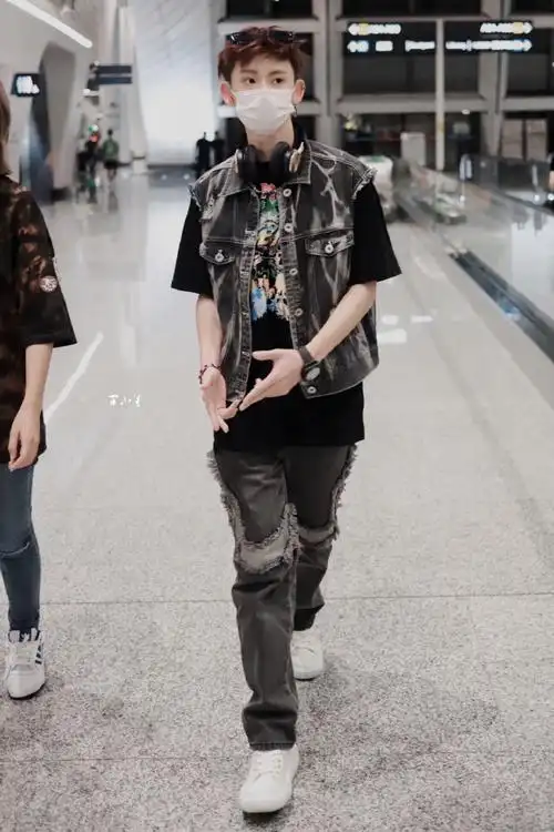 小鬼王琳凯机场look##style星时尚专题