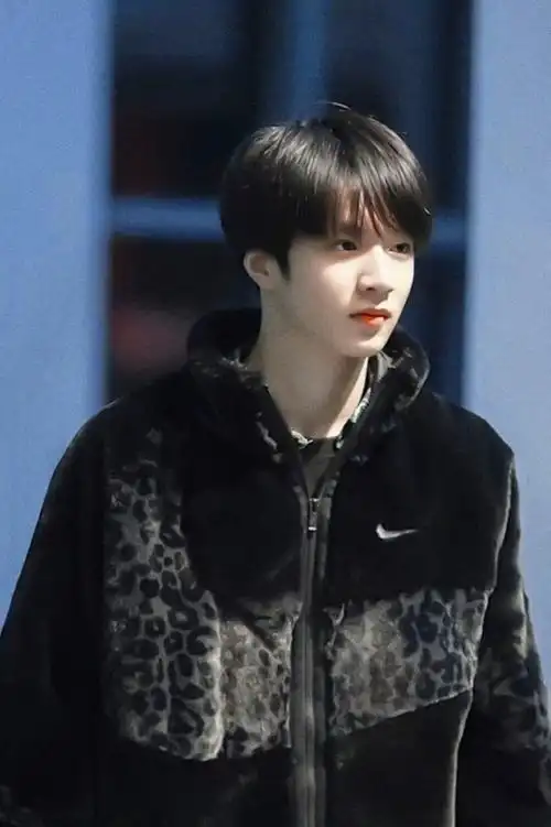 谈什么恋爱有刘耀文帅吗十八楼热血狼崽刘耀文