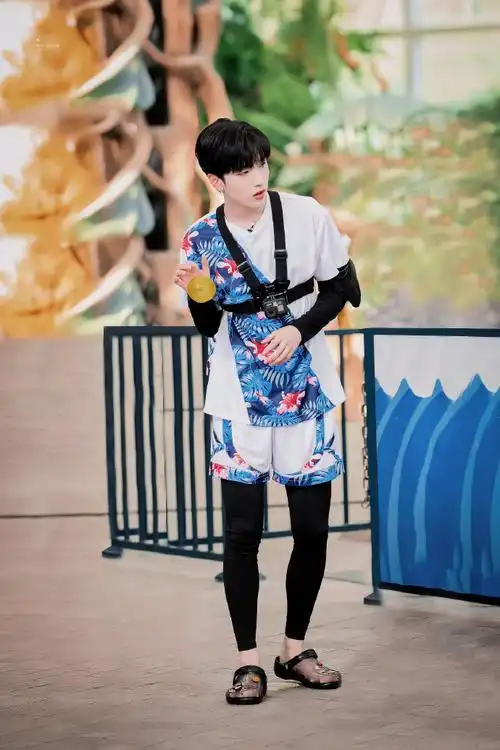 严浩翔快乐大本营