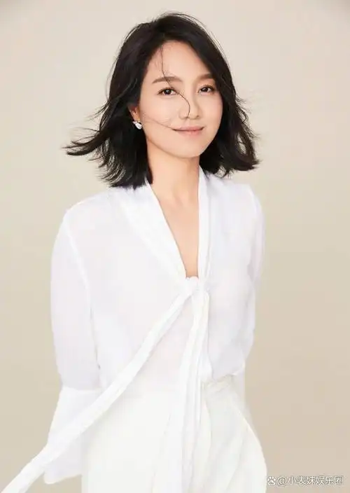 谁也没想到,她曾是浙江卫视主持一姐,是国民度很高的美女主持人,事业