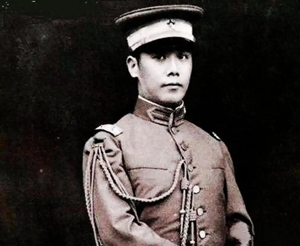 袁克定的一生经历了许多波折.