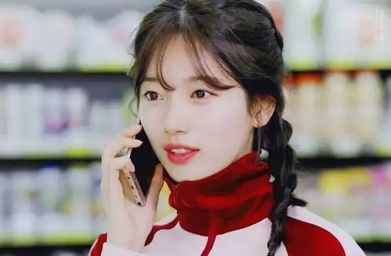 秀智对车窗扎的马尾 比我捣鼓一小时的还好看