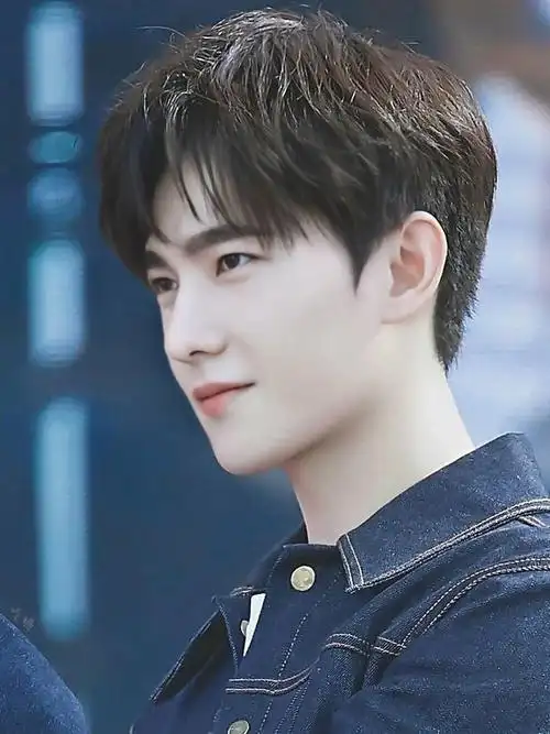 31岁杨洋想靠凡人修仙传逆袭口碑搭档金晨片场高冷不理人