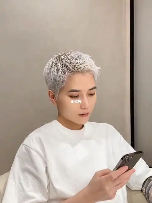 寸头  #今日发型  #染发寸头染这样的颜色,简直帅爆了