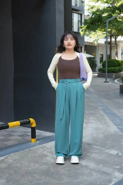 120斤的苹果型身材,也能穿出慵懒随意的少女感?